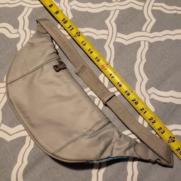 NWOT Juicy Couture Sequined Belt Bag - Picture 4 of 8